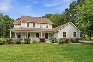136 Holly Hills Lane, North Kingstown, RI 02874