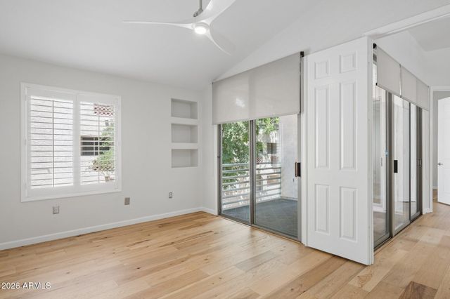 7520 E EARLL Drive 44, Scottsdale, AZ 85251