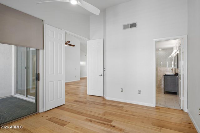 7520 E EARLL Drive 44, Scottsdale, AZ 85251