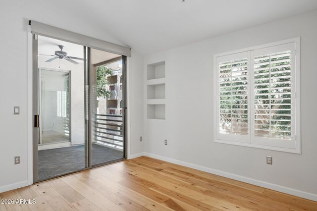 7520 E EARLL Drive 44, Scottsdale, AZ 85251