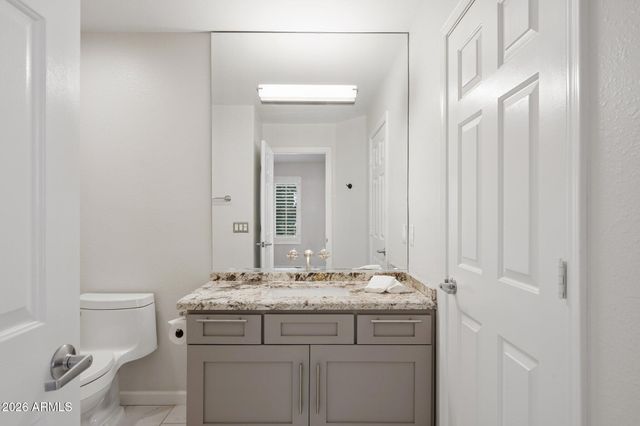 7520 E EARLL Drive 44, Scottsdale, AZ 85251