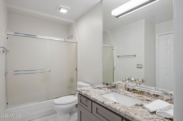 7520 E EARLL Drive 44, Scottsdale, AZ 85251