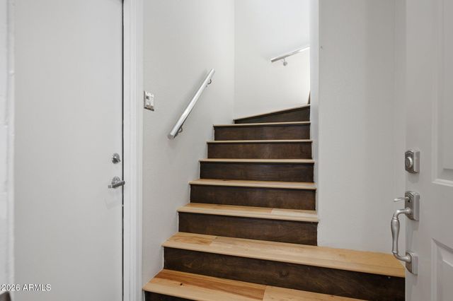 7520 E EARLL Drive 44, Scottsdale, AZ 85251