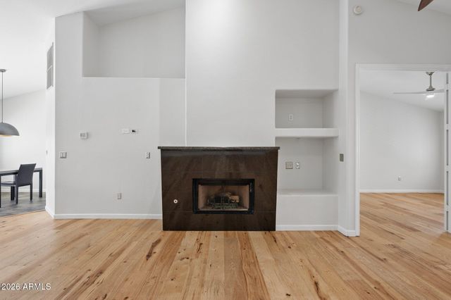 7520 E EARLL Drive 44, Scottsdale, AZ 85251