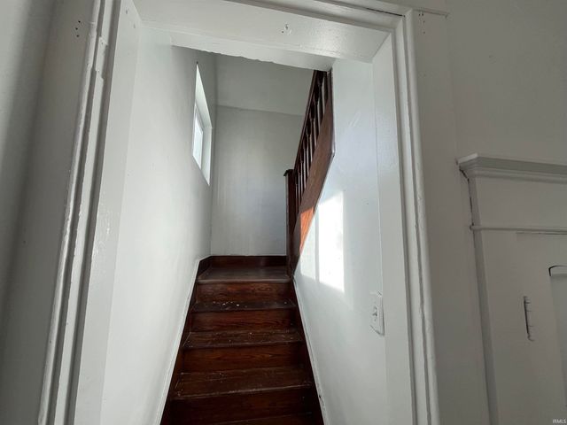 817 N Mulberry Street, Muncie, IN 47305