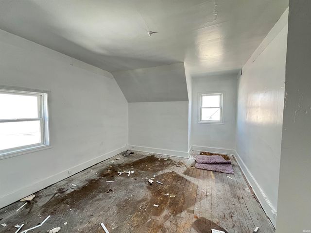 817 N Mulberry Street, Muncie, IN 47305