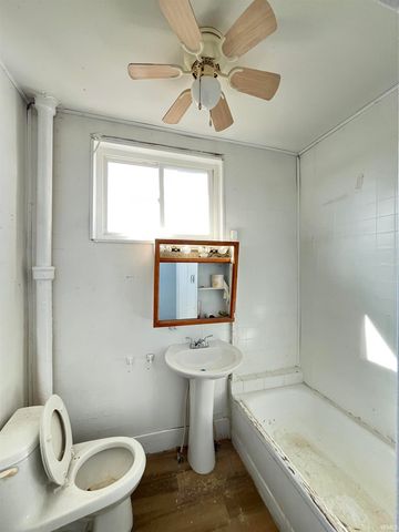 817 N Mulberry Street, Muncie, IN 47305