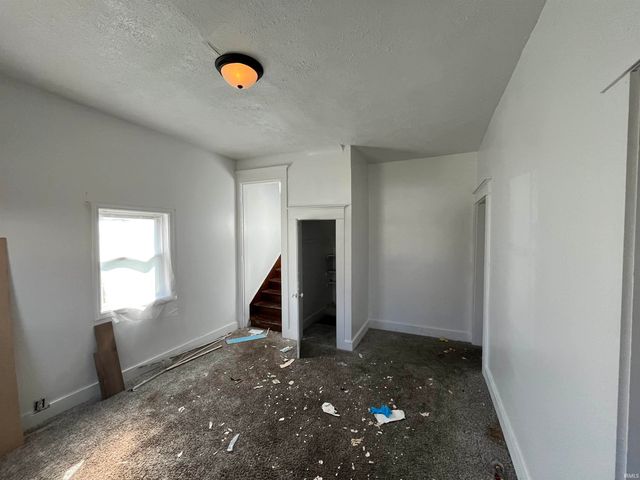 817 N Mulberry Street, Muncie, IN 47305