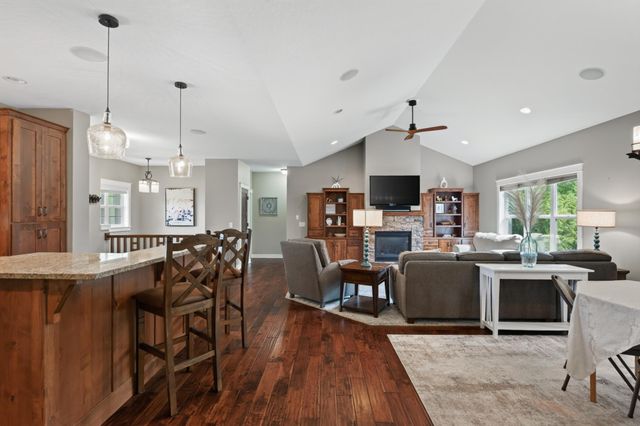 17575 73rd Avenue N, Maple Grove, MN 55311