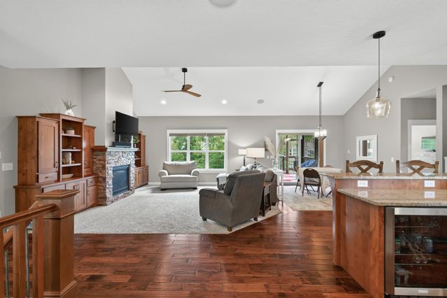 17575 73rd Avenue N, Maple Grove, MN 55311