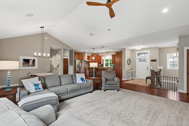 17575 73rd Avenue N, Maple Grove, MN 55311