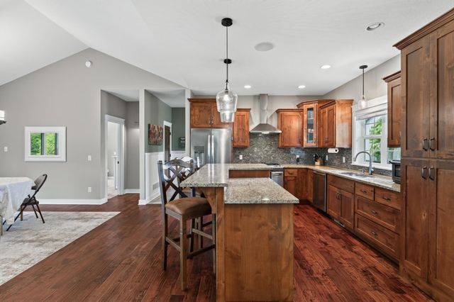 17575 73rd Avenue N, Maple Grove, MN 55311