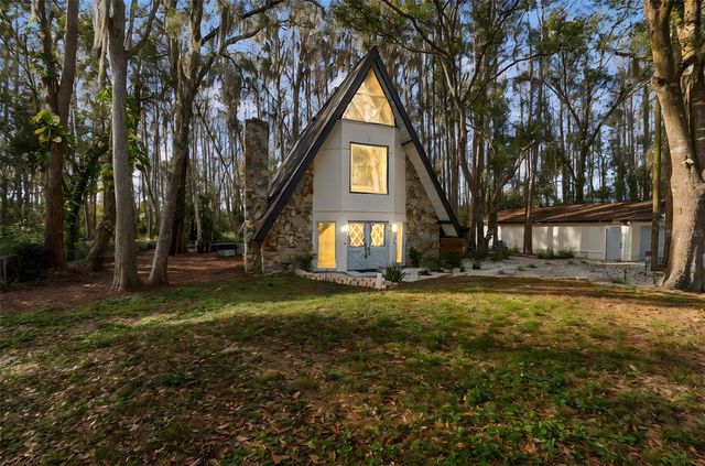 19808 READING ROAD, Lutz, FL 33558