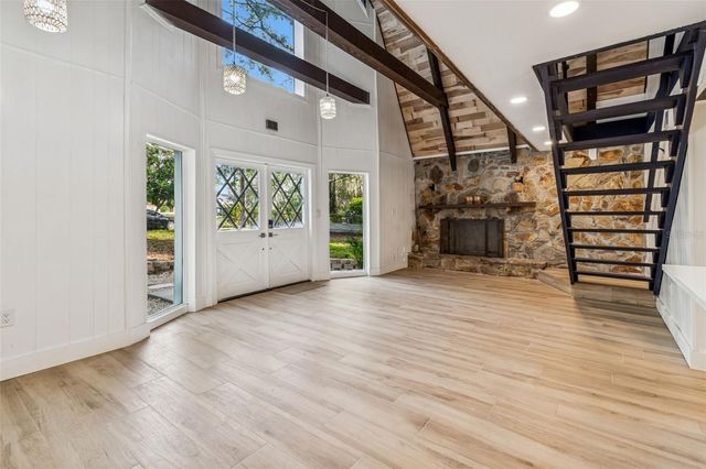 19808 READING ROAD, Lutz, FL 33558