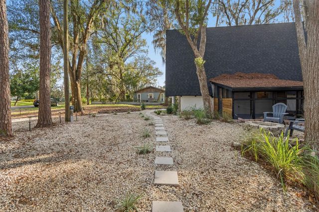 19808 READING ROAD, Lutz, FL 33558