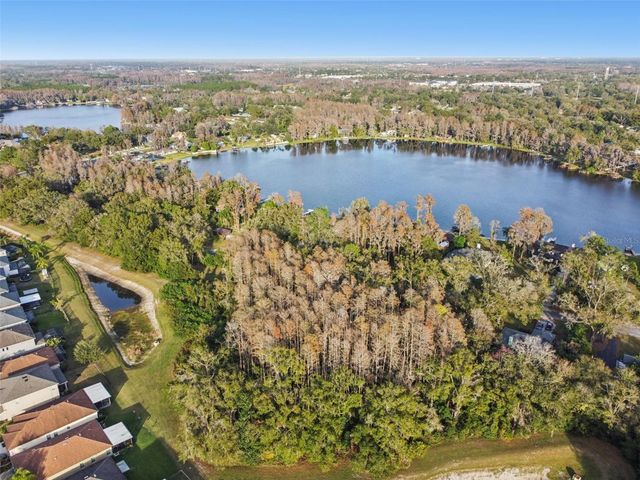 19808 READING ROAD, Lutz, FL 33558