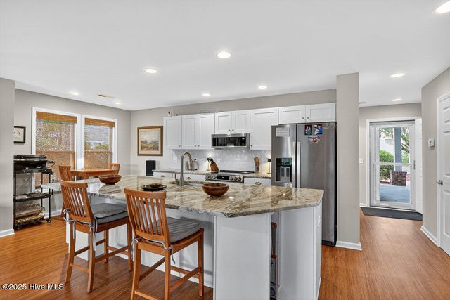 3350 Club Villas Drive 502, Southport, NC 28461