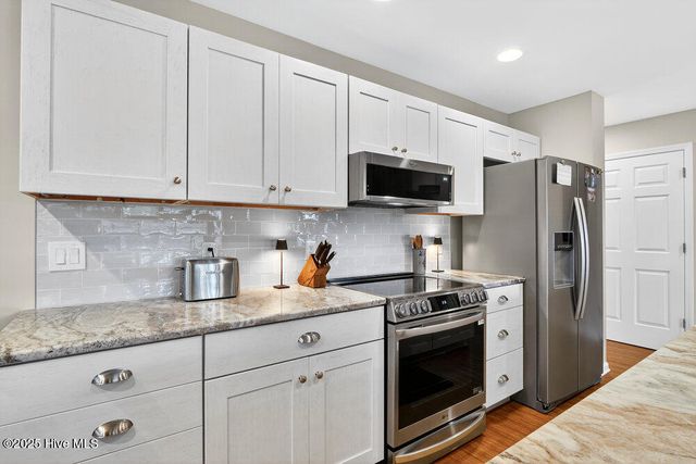 3350 Club Villas Drive 502, Southport, NC 28461