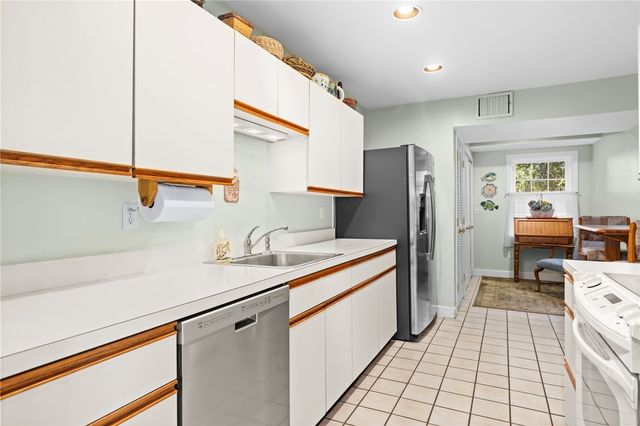 119 Corey Lane, Middletown, RI 02842