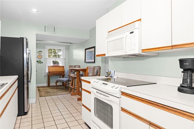 119 Corey Lane, Middletown, RI 02842