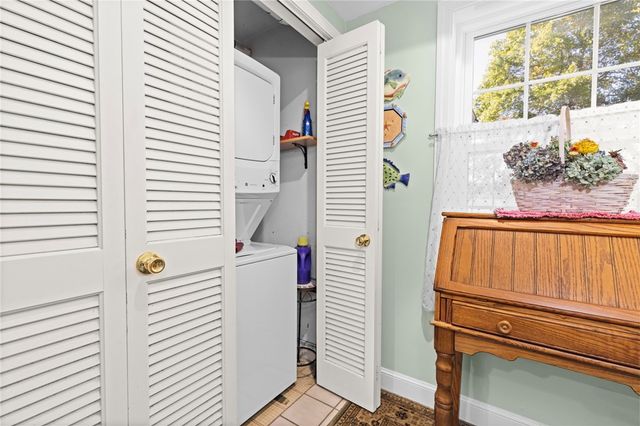 119 Corey Lane, Middletown, RI 02842