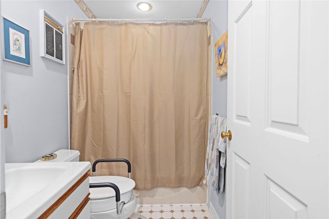 119 Corey Lane, Middletown, RI 02842