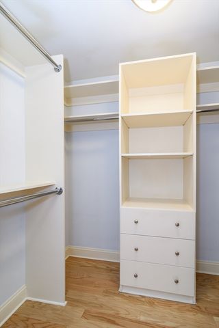 85 Grove St 306, Wellesley, MA 02482