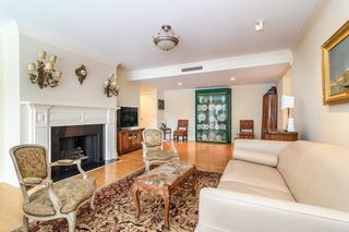85 Grove St 306, Wellesley, MA 02482