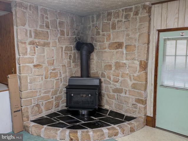 1986 NEWPORT RD, Newport, PA 17074