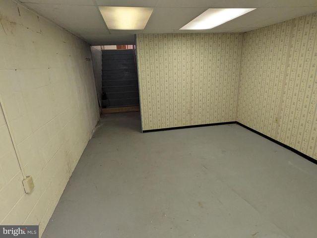 1986 NEWPORT RD, Newport, PA 17074