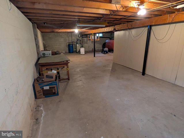 1986 NEWPORT RD, Newport, PA 17074