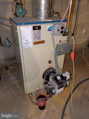 1986 NEWPORT RD, Newport, PA 17074