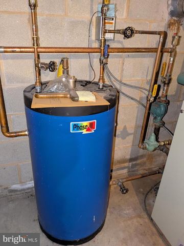 1986 NEWPORT RD, Newport, PA 17074