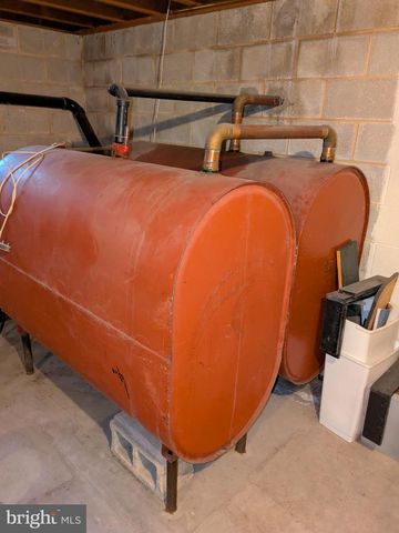 1986 NEWPORT RD, Newport, PA 17074