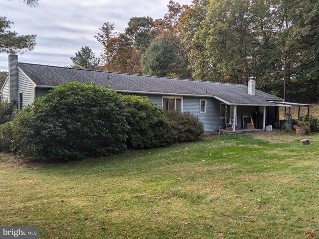 1986 NEWPORT RD, Newport, PA 17074