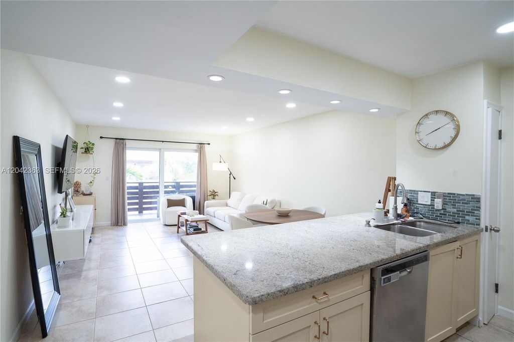 7483 SW 82nd Street A308, Miami, FL 33143