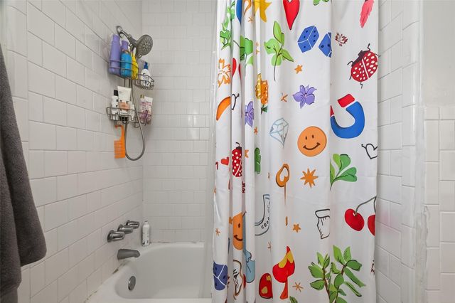 701 Highland Street, Houston, TX 77009