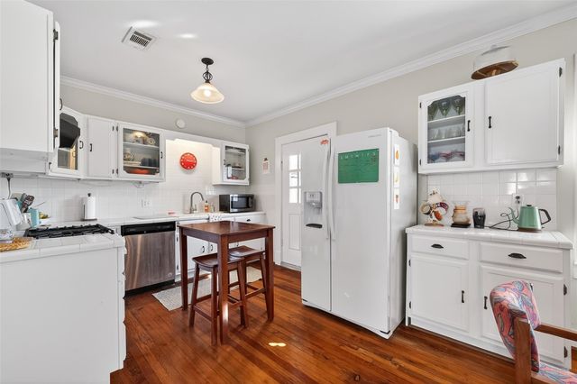 701 Highland Street, Houston, TX 77009