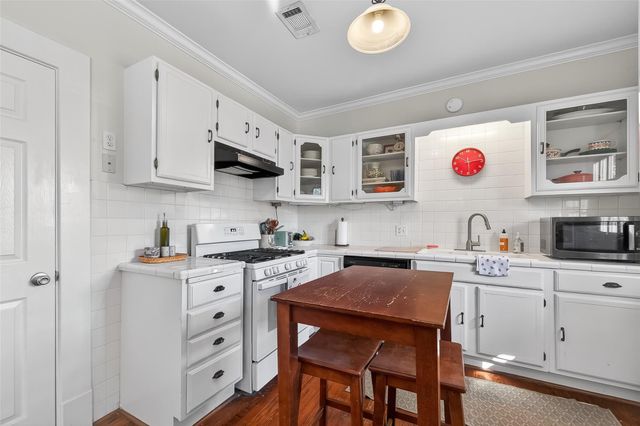 701 Highland Street, Houston, TX 77009