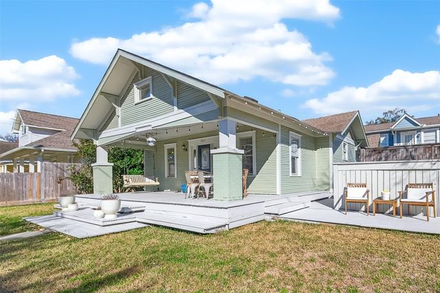 701 Highland Street, Houston, TX 77009