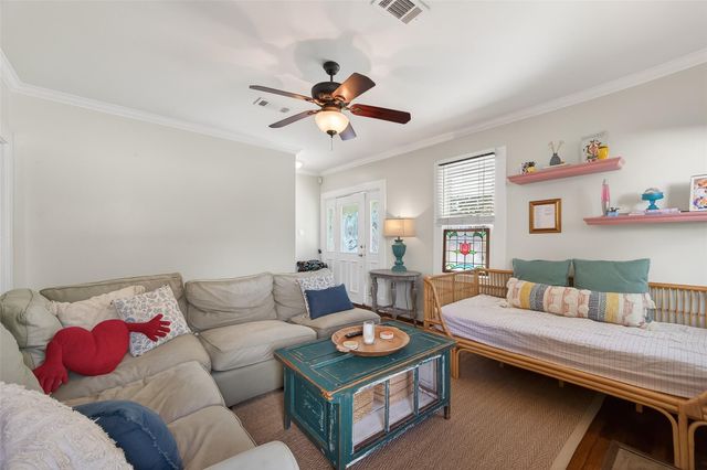 701 Highland Street, Houston, TX 77009