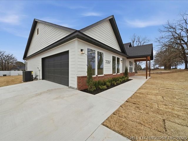 2207 Airport Road, Cleveland, OK 74020
