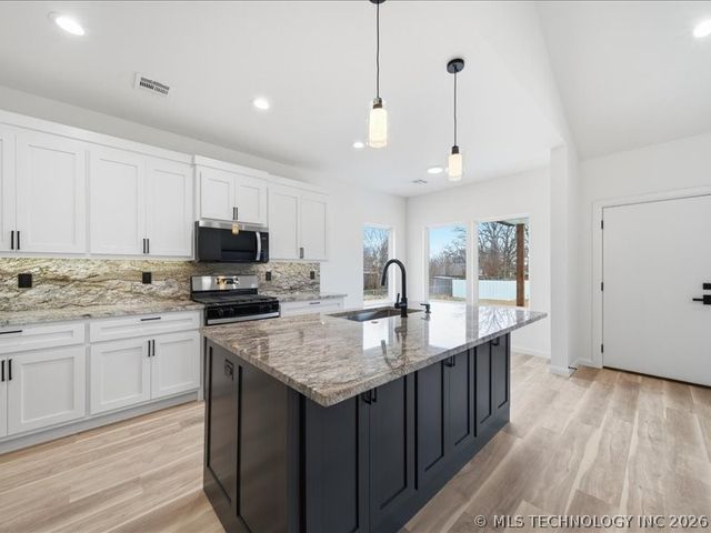 2207 Airport Road, Cleveland, OK 74020