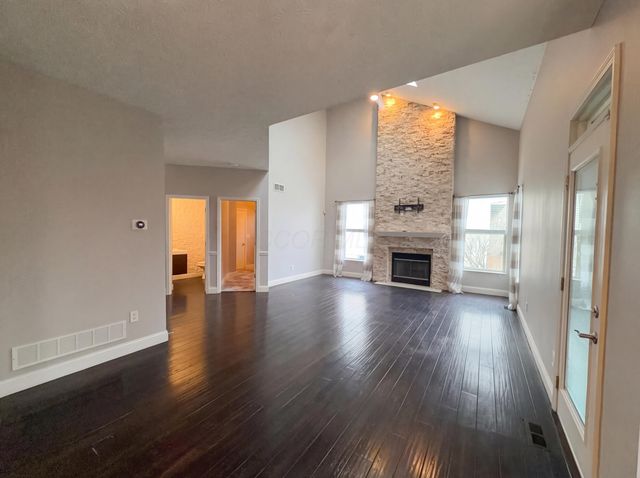 989 Mahle Drive, Reynoldsburg, OH 43068