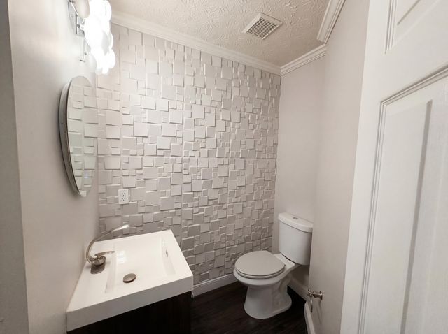 989 Mahle Drive, Reynoldsburg, OH 43068