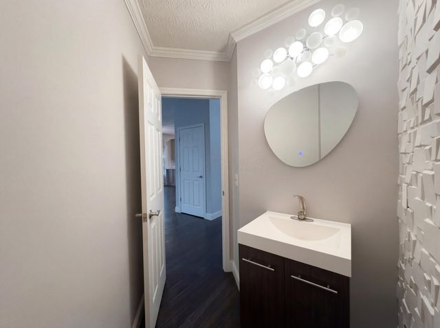 989 Mahle Drive, Reynoldsburg, OH 43068