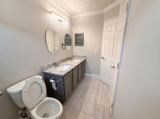 989 Mahle Drive, Reynoldsburg, OH 43068