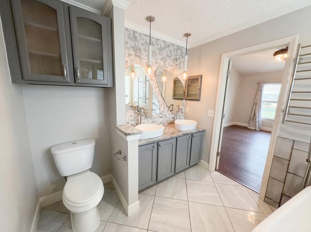 989 Mahle Drive, Reynoldsburg, OH 43068