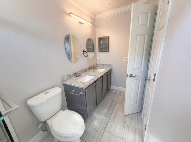 989 Mahle Drive, Reynoldsburg, OH 43068