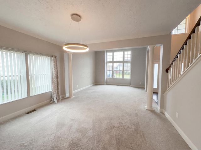 989 Mahle Drive, Reynoldsburg, OH 43068